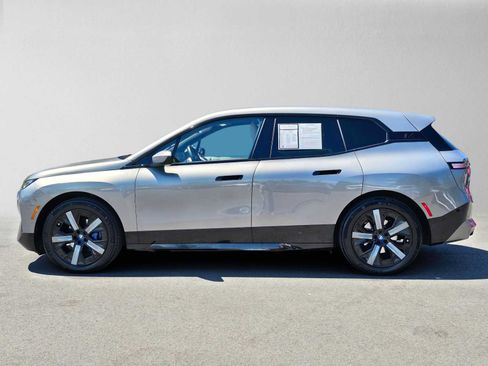 Used 2024 BMW iX xDrive50 w/ Premium Package AWD/4WD image 6