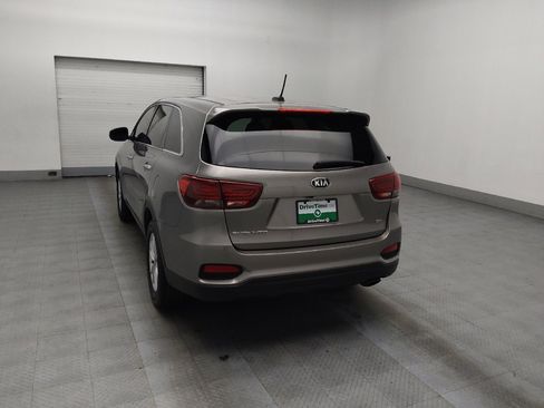Used 2019 Kia Sorento LX image 6