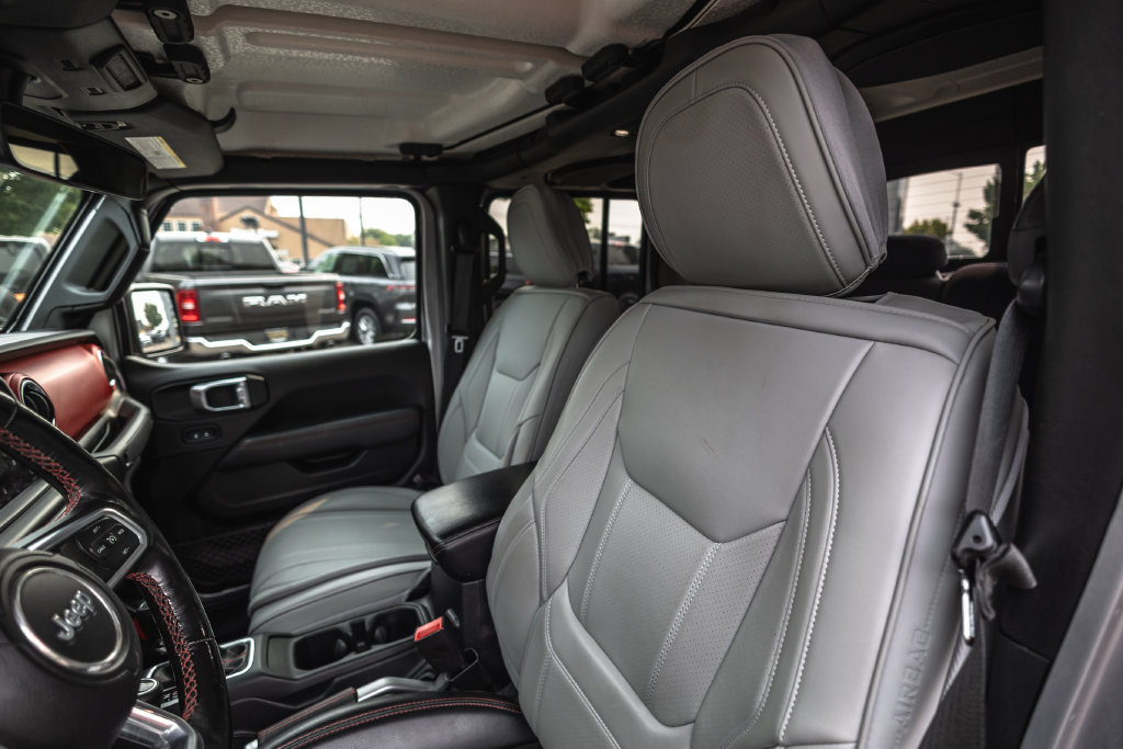 Used 2021 Jeep Gladiator Rubicon AWD/4WD image 18