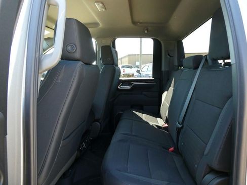 New 2026 GMC Sierra 2500 SLE w/ SLE Value Package; AWD/4WD image 15