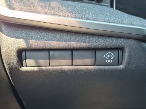 Used 2026 Nissan Kicks SV w/ Charging Package FWD image 17