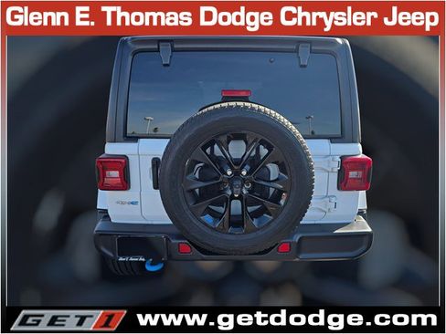 Used 2023 Jeep Wrangler Sahara w/ Cold Weather Group image 8