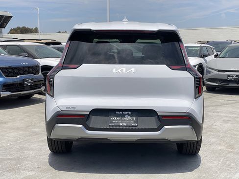 New 2026 Kia EV9 Light RWD image 5
