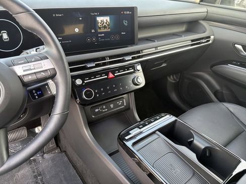 Certified 2025 Hyundai Tucson Limited image 23