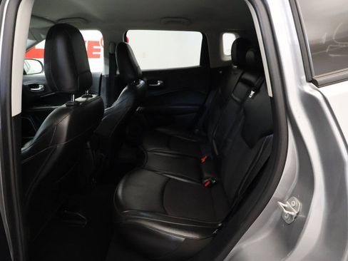 Used 2019 Jeep Compass Latitude w/ Popular Equipment Group AWD/4WD image 15