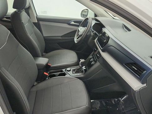 Used 2024 Volkswagen Taos SE image 22