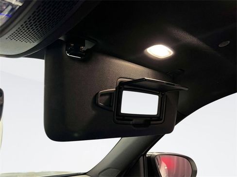 Certified 2022 Mercedes-Benz GLB 250 4MATIC image 32