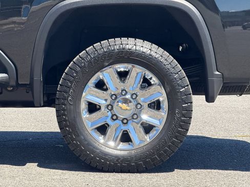 Used 2024 Chevrolet Silverado 2500 High Country w/ High Country Premium Package AWD/4WD image 26