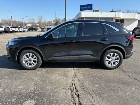 Used 2023 Ford Escape Active w/ Tech Pack #2 image 2