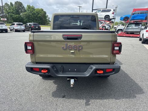 Used 2025 Jeep Gladiator Mojave AWD/4WD image 7