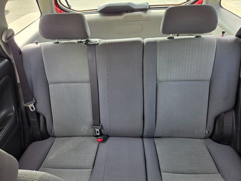 Used 2004 Toyota Matrix FWD image 22