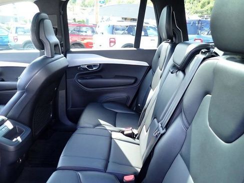 Used 2016 Volvo XC90 T5 Momentum FWD image 18