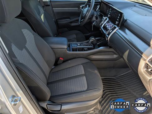 Used 2022 Kia Sorento LX image 28