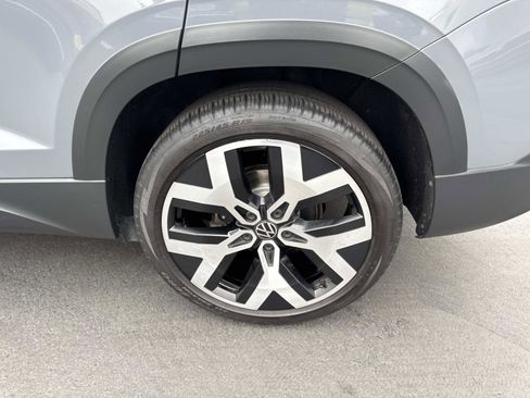 Certified 2023 Volkswagen Taos SEL image 6