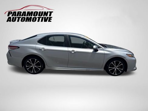 Used 2018 Toyota Camry SE FWD image 8