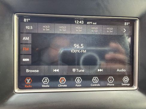 Used 2021 Jeep Grand Cherokee Laredo image 26