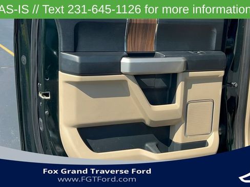 Used 2015 Ford F150 Lariat w/ Equipment Group 502A Luxury AWD/4WD image 34