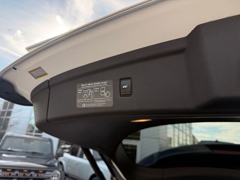 Used 2021 INFINITI QX50 Luxe image 29