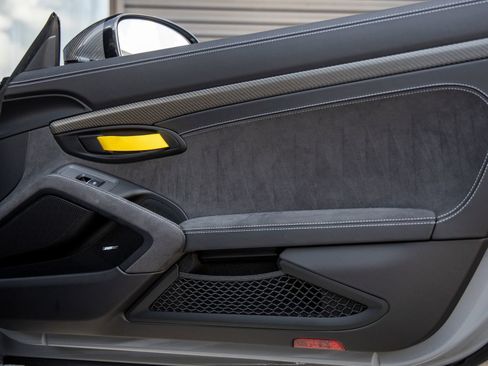 Certified 2024 Porsche 718 Cayman GT4 RS RWD image 47
