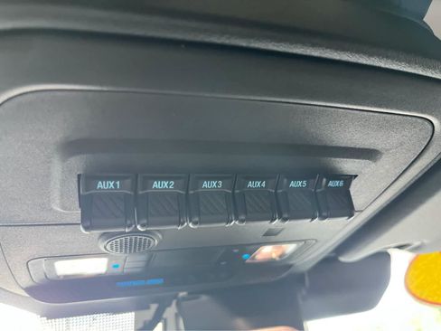 Used 2025 Ford Bronco Raptor AWD/4WD image 42