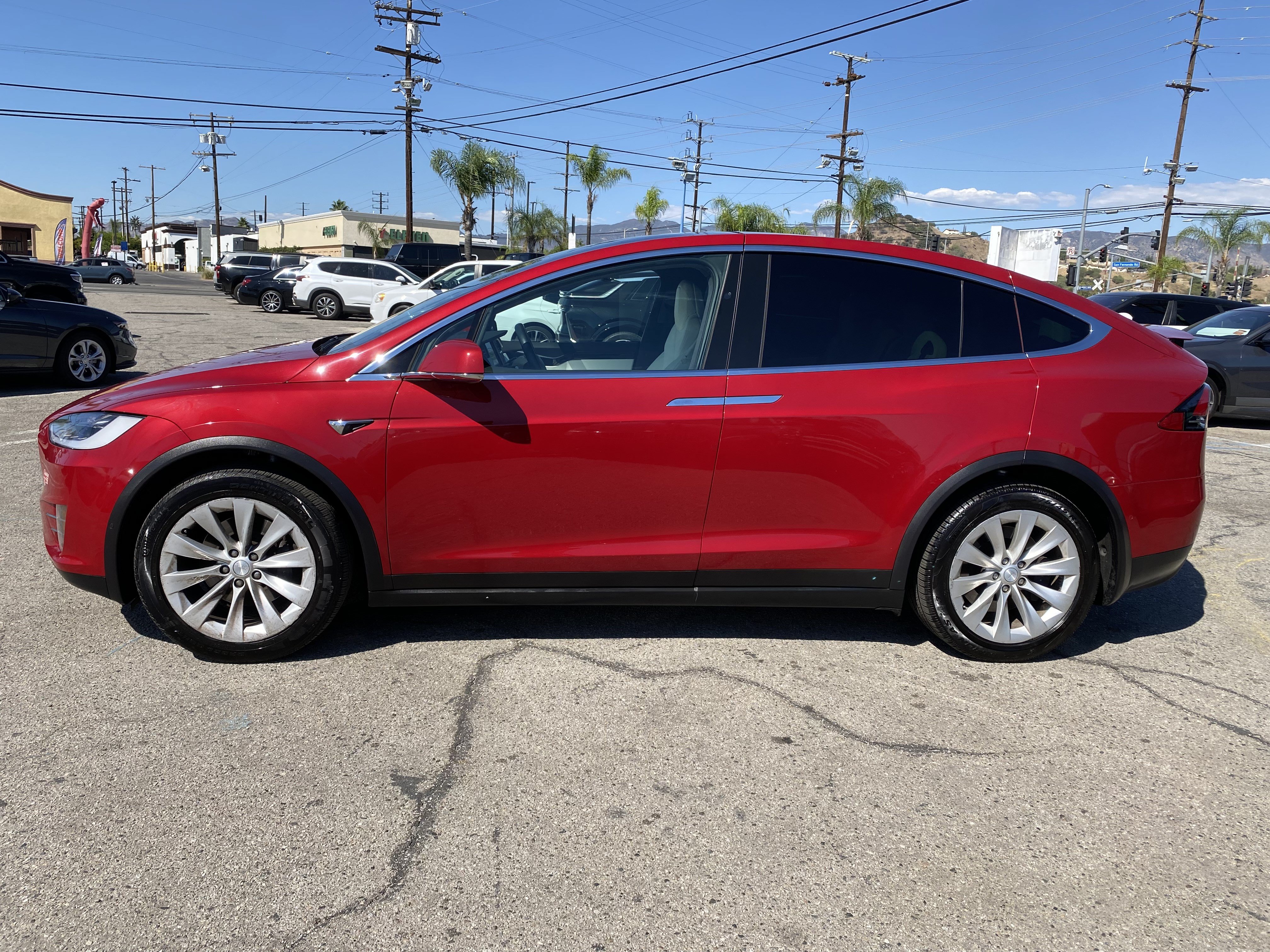 Used 2018 Tesla Model X 75D AWD/4WD image 10