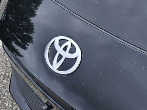 Used 2025 Toyota Camry LE FWD image 10