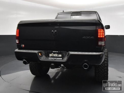 Used 2016 RAM 1500 Sport w/ Black Ram 1500 Sport Group AWD/4WD image 6