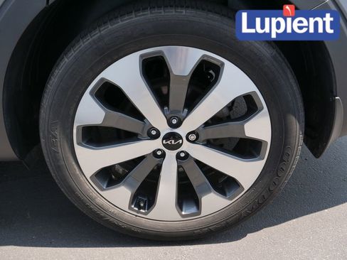 Used 2022 Kia Telluride SX image 11