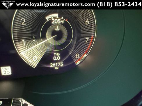 Used 2021 Bentley Bentayga image 29