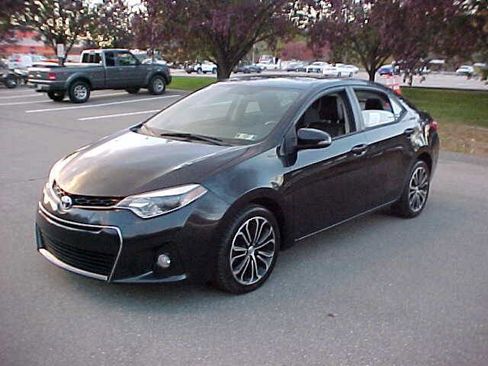 Used 2015 Toyota Corolla S image 4