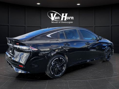 New 2026 Nissan Sentra SR w/ SR Premium Package FWD image 3