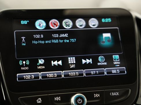 Used 2018 Chevrolet Volt LT FWD image 21