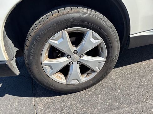 Used 2014 Subaru Forester 2.5i Premium w/ All-Weather Package image 12