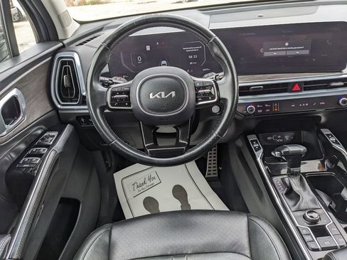 Certified 2024 Kia Sorento SX image 17