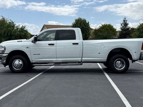 Used 2024 RAM 3500 Big Horn AWD/4WD image 14