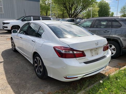 Used 2016 Honda Accord EX-L image 8
