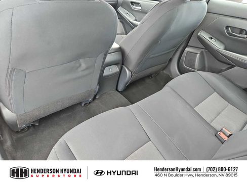 Used 2024 Nissan Sentra SV FWD image 18