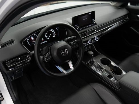 Certified 2024 Honda Civic EX-L image 3