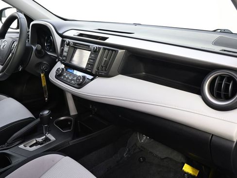 Used 2016 Toyota RAV4 XLE AWD/4WD image 15