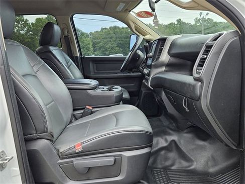 Used 2020 RAM 5500 Tradesman w/ Chrome Appearance Group image 15