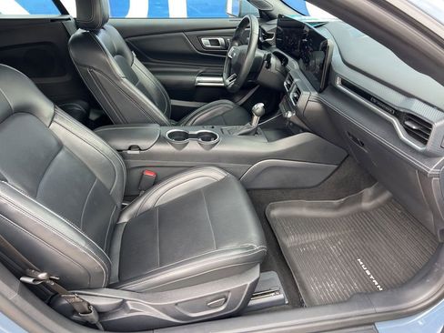 Used 2025 Ford Mustang Premium RWD image 13