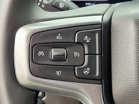 Used 2025 Chevrolet Silverado 2500 LT AWD/4WD image 24