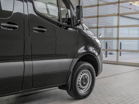 Used 2025 Mercedes-Benz Sprinter 3500 image 29