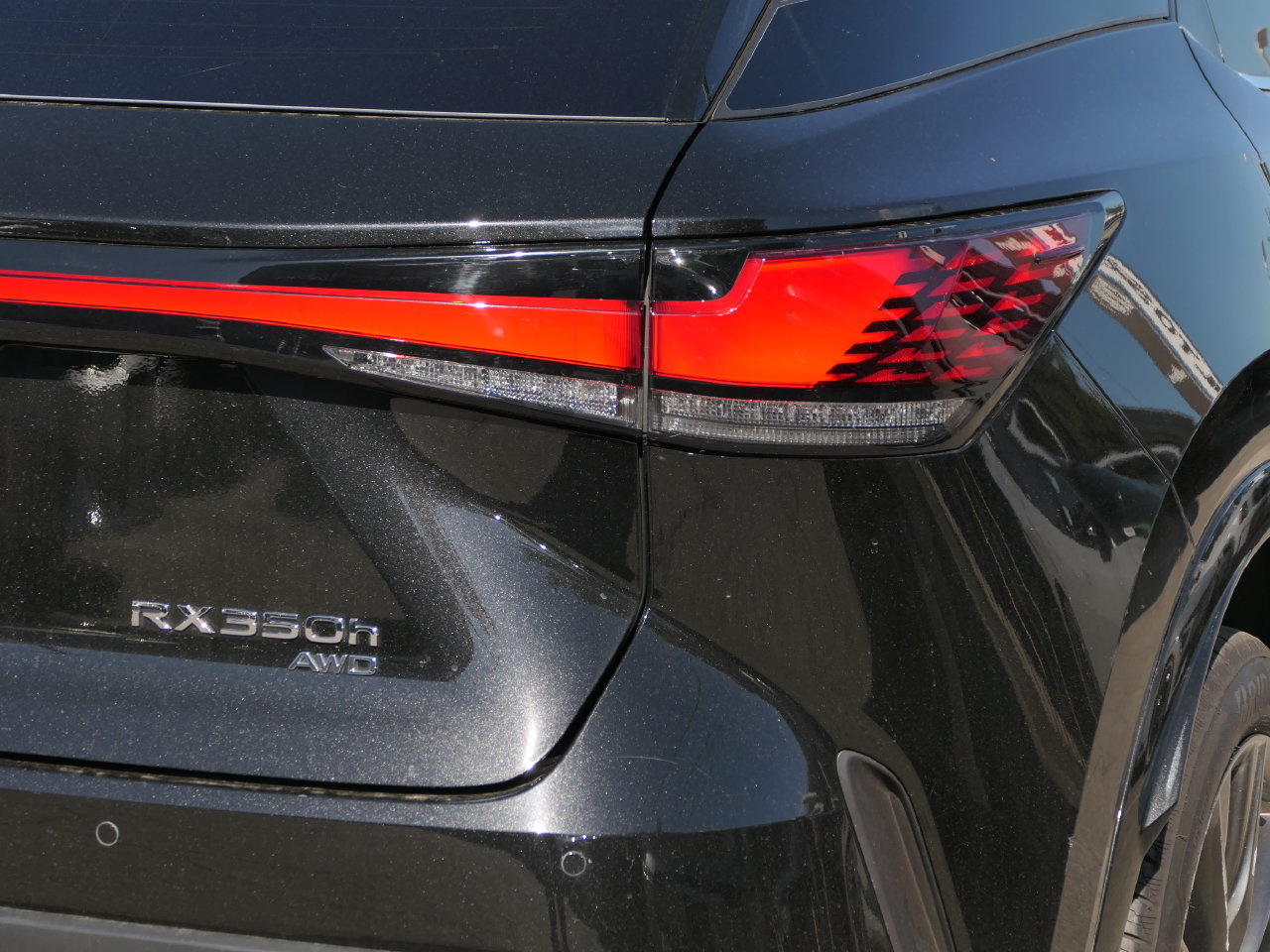 Used 2025 Lexus RX 350h w/ Convenience Package AWD/4WD image 4