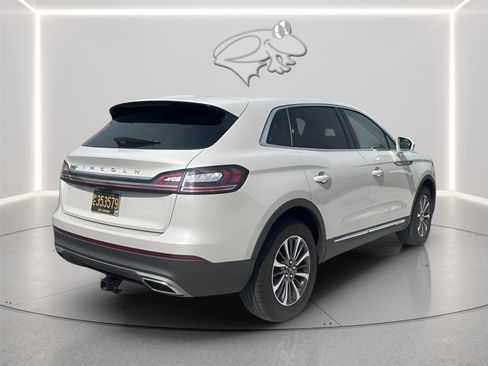 Used 2023 Lincoln Nautilus FWD image 8