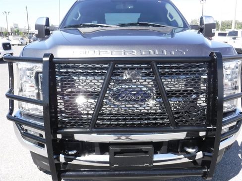 Used 2017 Ford F350 Lariat w/ Chrome Package image 28