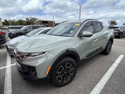 Used 2023 Hyundai Santa Cruz SEL Premium image 4