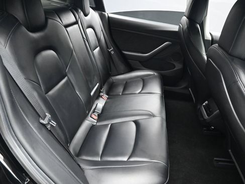 Used 2021 Tesla Model 3 Long Range image 32
