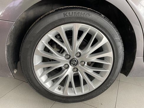 Used 2018 Toyota Camry XLE image 12