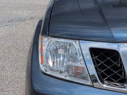 Certified 2020 Nissan Frontier SV RWD image 10